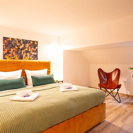 Soulscape Apartments Loft Zwickau Citycenter Mit Tg-Stellplatz, Magenta-Tv Und Klima Bagian luar foto