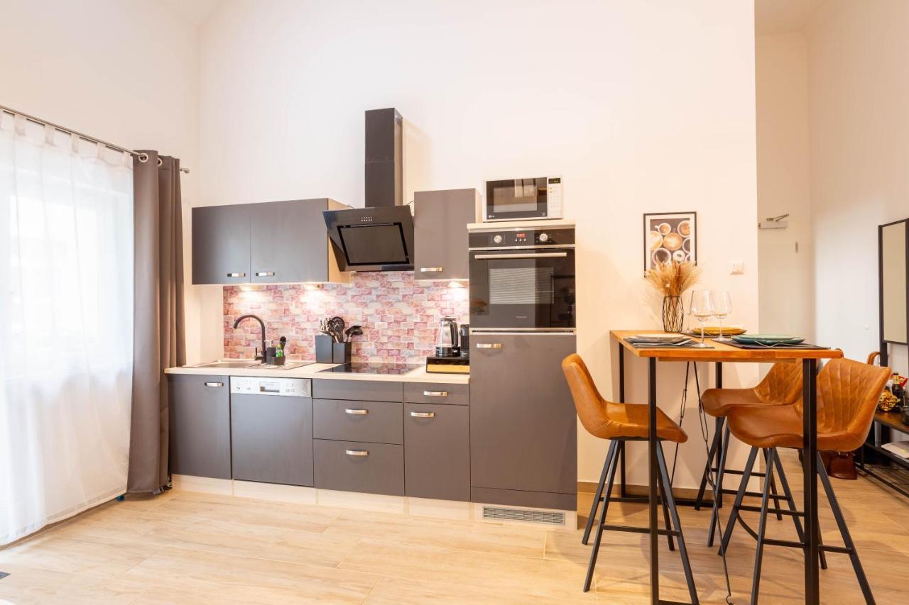 Soulscape Apartments Loft Zwickau Citycenter Mit Tg-Stellplatz, Magenta-Tv Und Klima Bagian luar foto