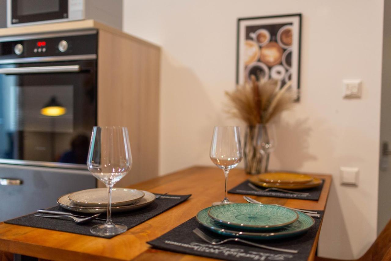 Soulscape Apartments Loft Zwickau Citycenter Mit Tg-Stellplatz, Magenta-Tv Und Klima Bagian luar foto